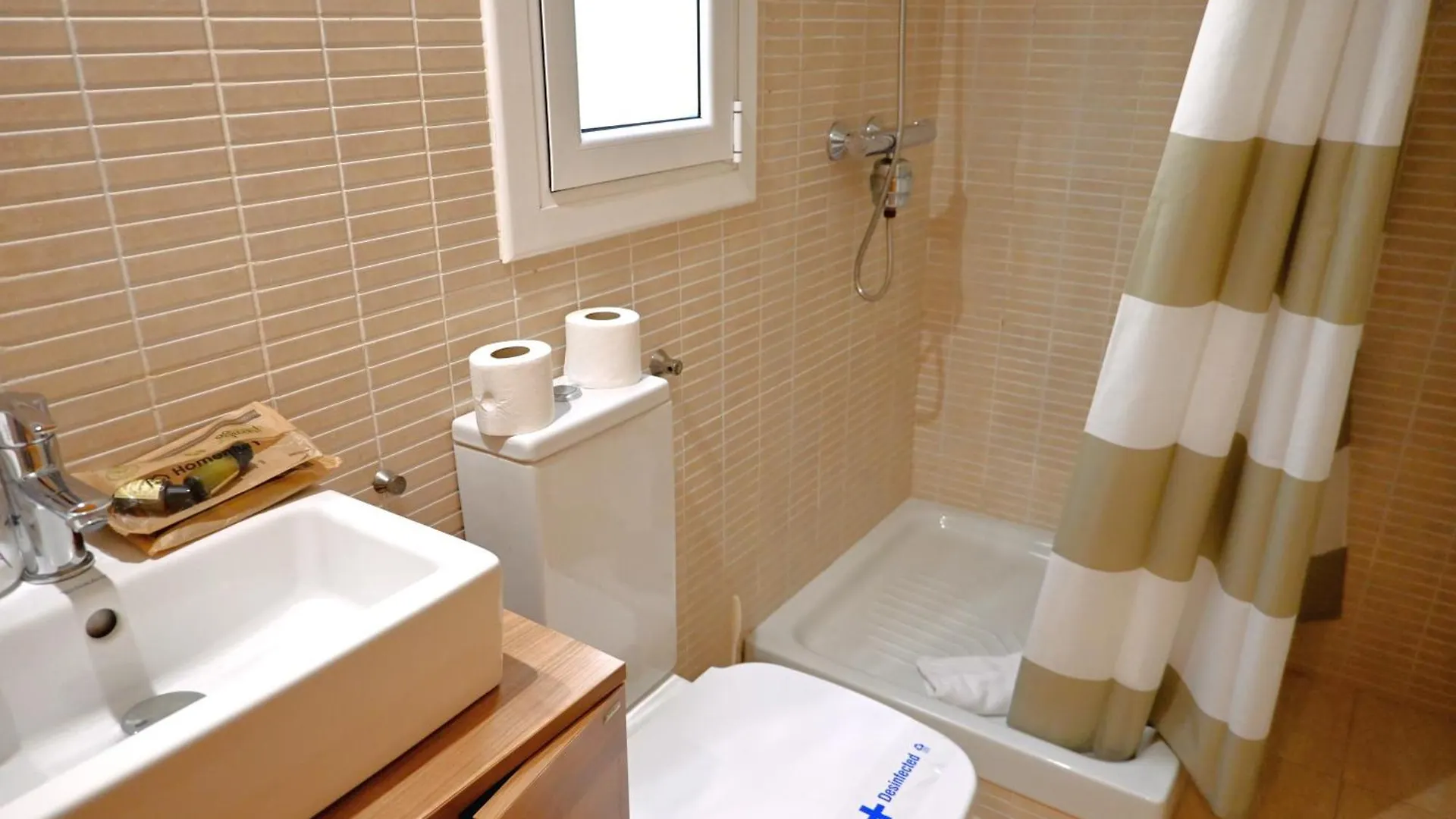 Homenfun Barcelona Hospital Clinic L Apartment